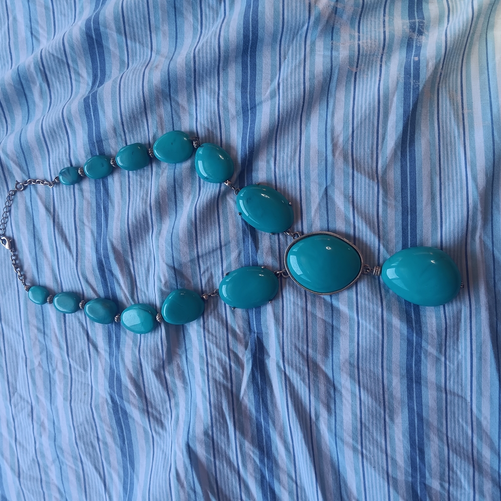 Elegant Turquoise Necklace